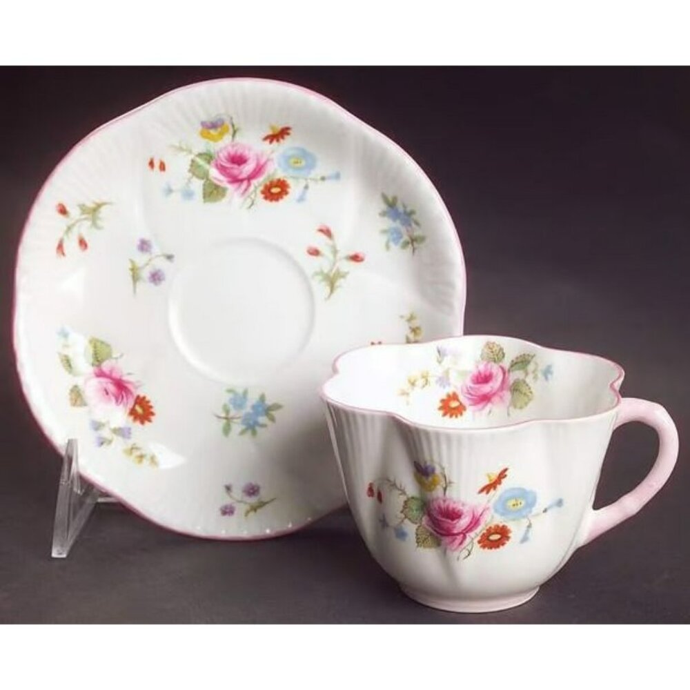 Cup & Saucer Set Rose & Red Daisy (Dainty) by Shelley England Fine Bone China He